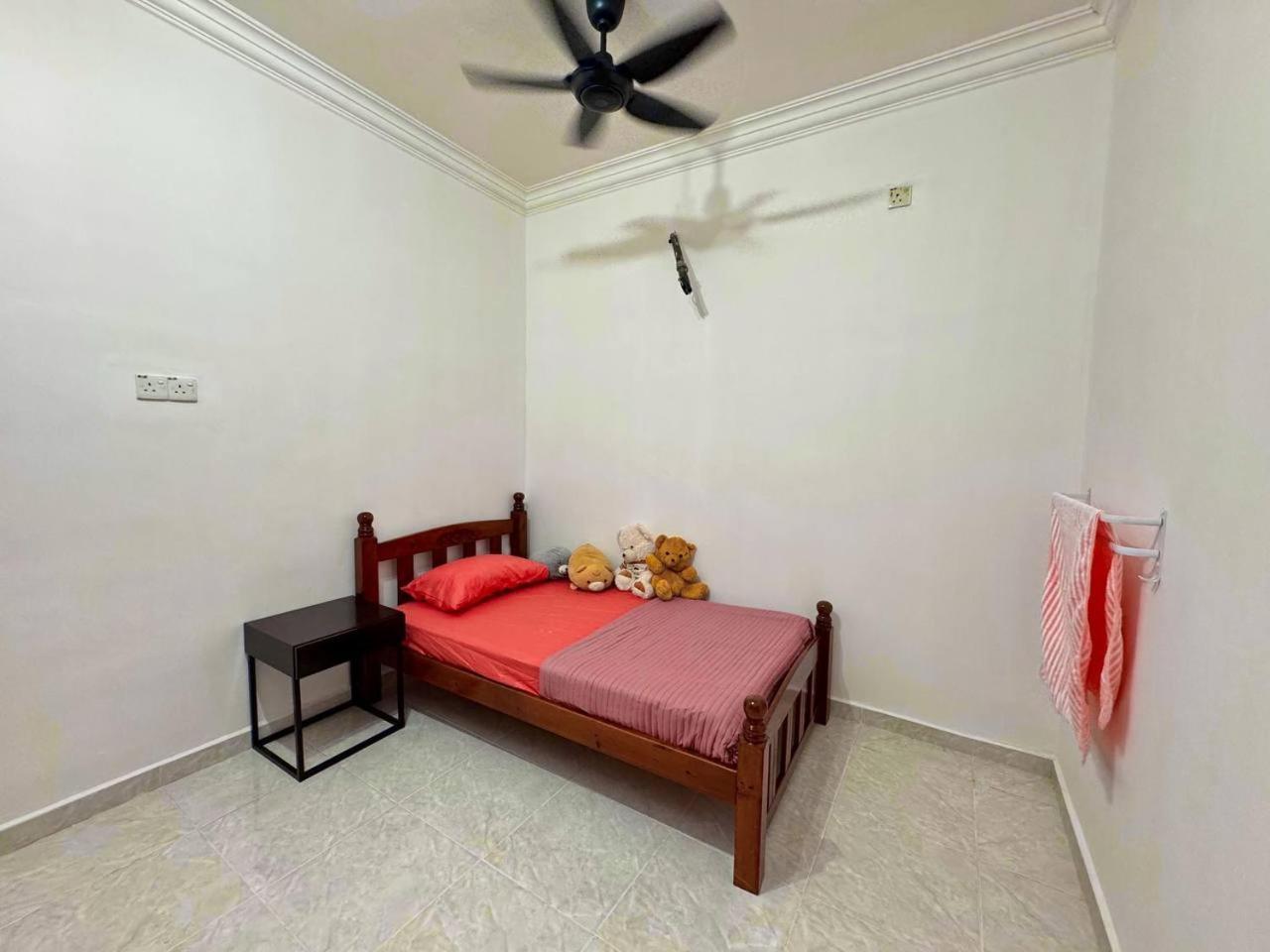 Ibai Golf Home Resort Homestay 쿠알라트렝가누 외부 사진