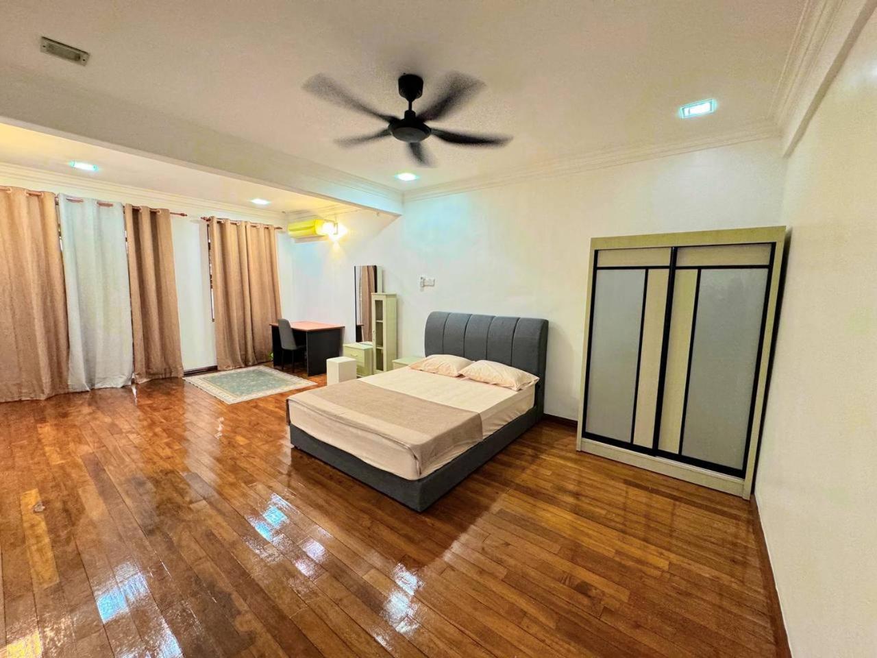 Ibai Golf Home Resort Homestay 쿠알라트렝가누 외부 사진