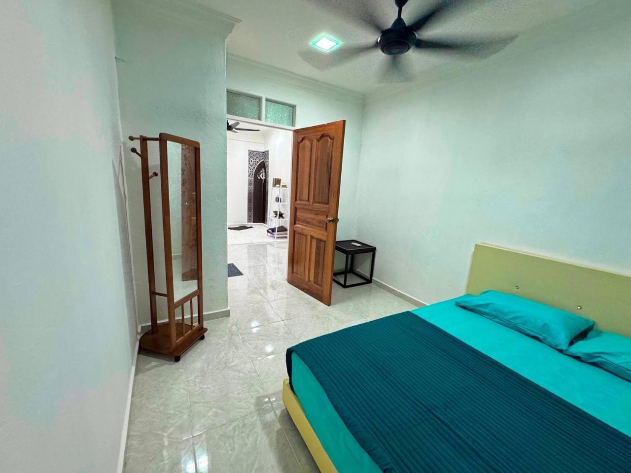 Ibai Golf Home Resort Homestay 쿠알라트렝가누 외부 사진